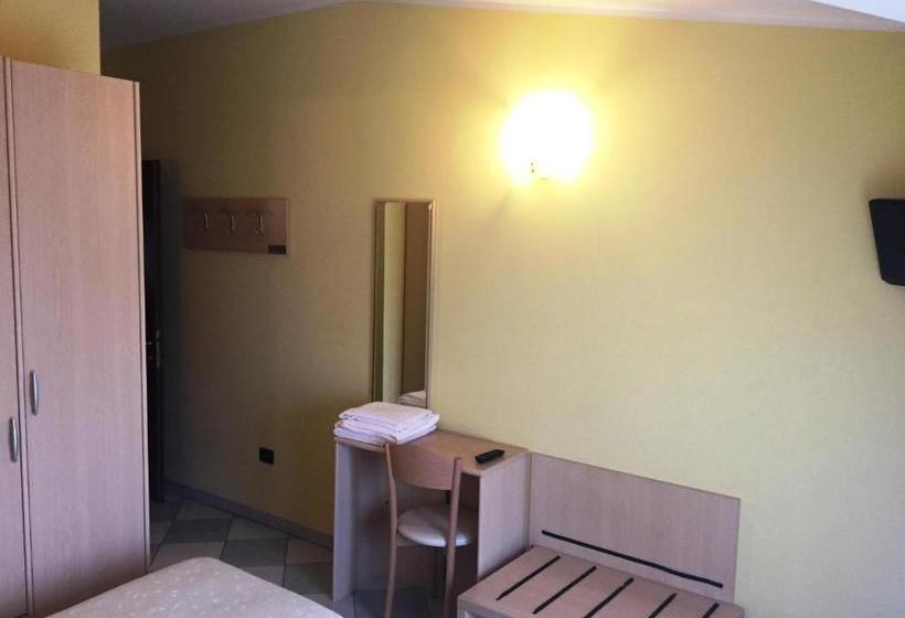 ホテル Ristorante Albergo Al Capitello