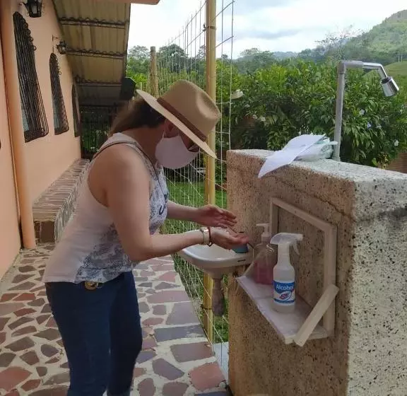 ホテル Finca La Magdalena En La Mesa Casona Y Casita