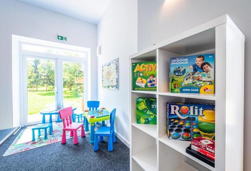 Отель Herczeg Udvarház Poroszló