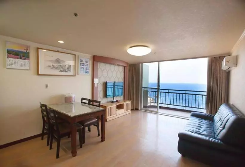 هتل Kumgangsan Condo Sokcho
