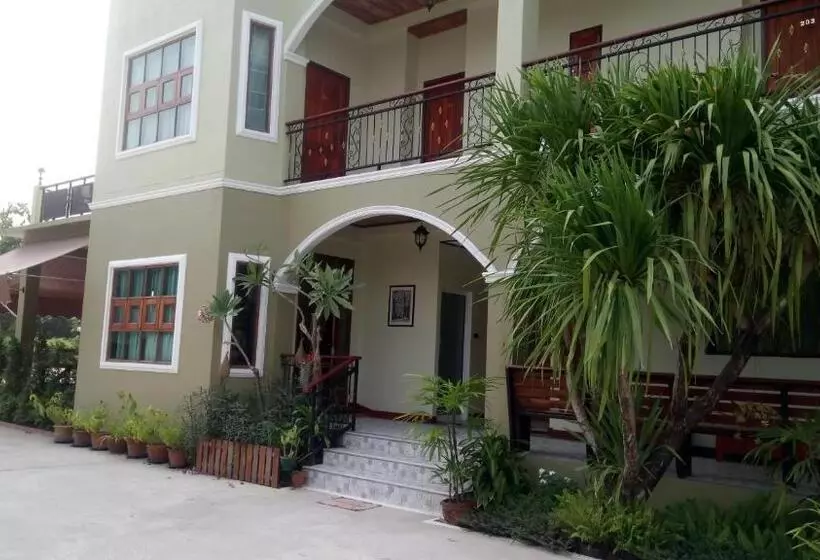 ホテル Landmark Maha Sarakham