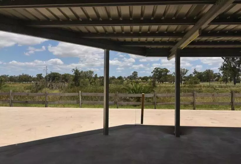 Hotelli Mundubbera Billabong Motor Inn