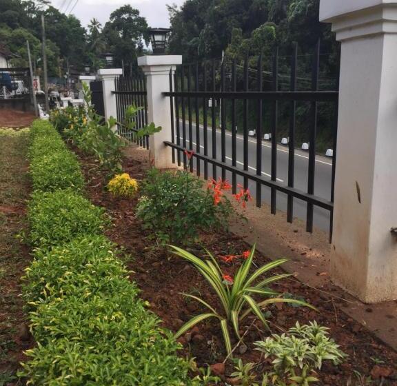 هتل Villa Nilmalee