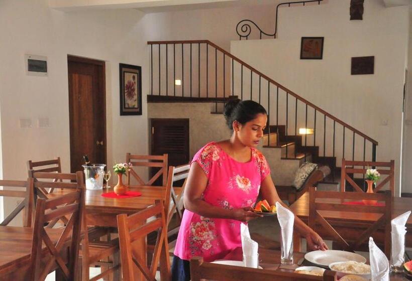 هتل Villa Nilmalee