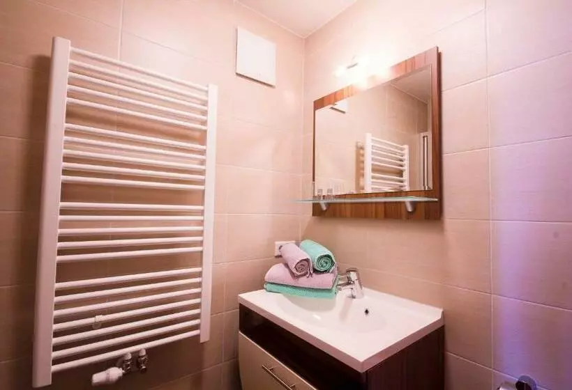 ホテル Pension Zum Raubritter