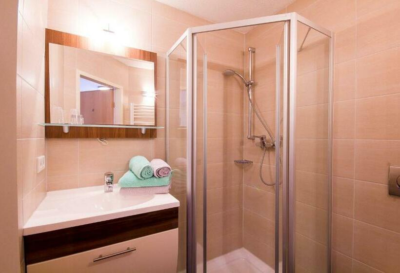 Hotel Pension Zum Raubritter