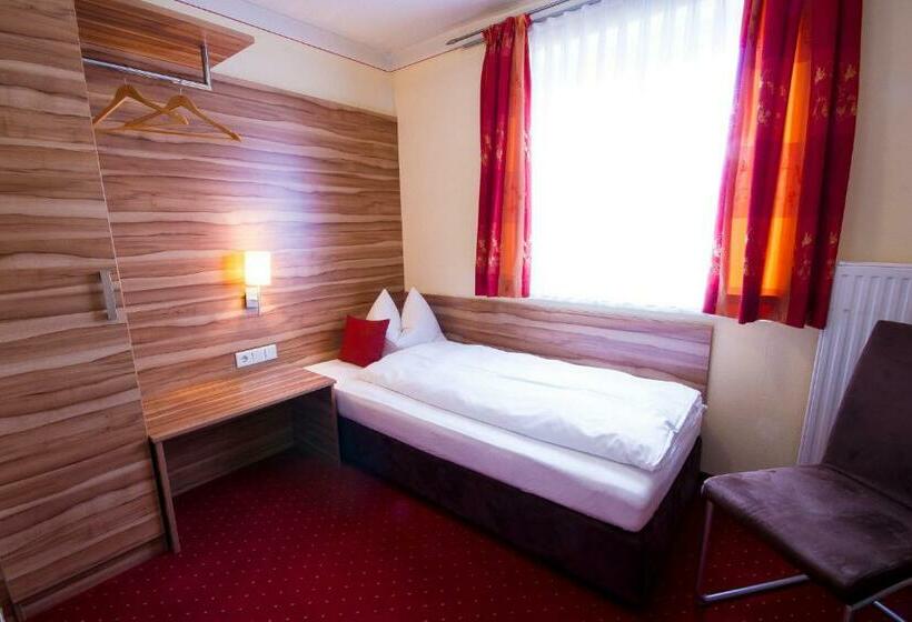 Hotel Pension Zum Raubritter