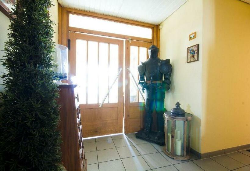 Hotel Pension Zum Raubritter