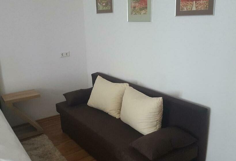 Hotel Pension Zum Raubritter