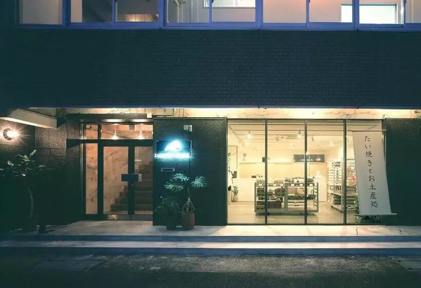 Iwashi Building Hostel