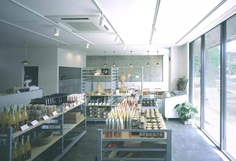 Iwashi Building Hostel