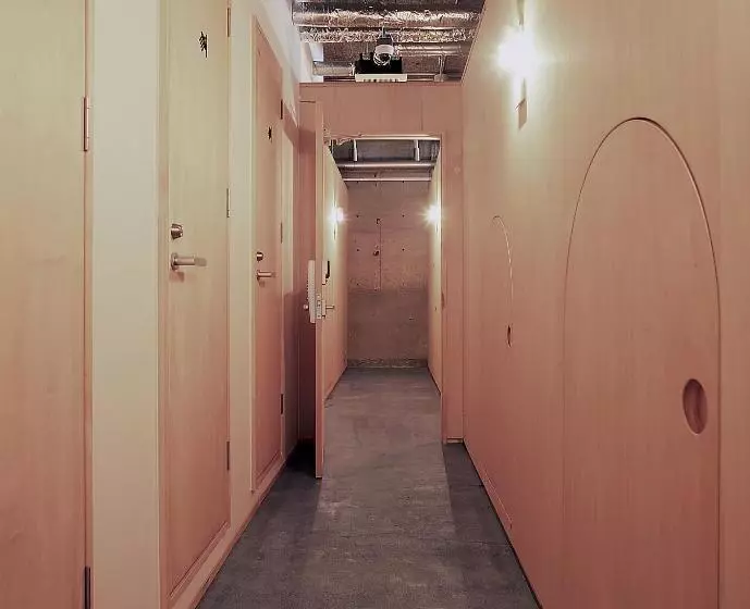 Iwashi Building Hostel