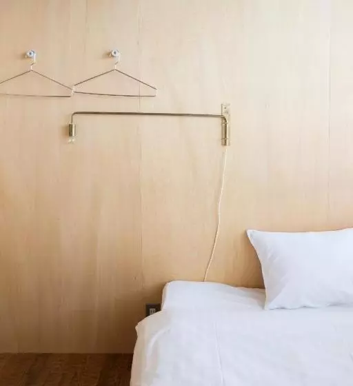 Iwashi Building Hostel