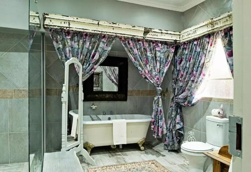 Majatalo De Loft Guesthouse