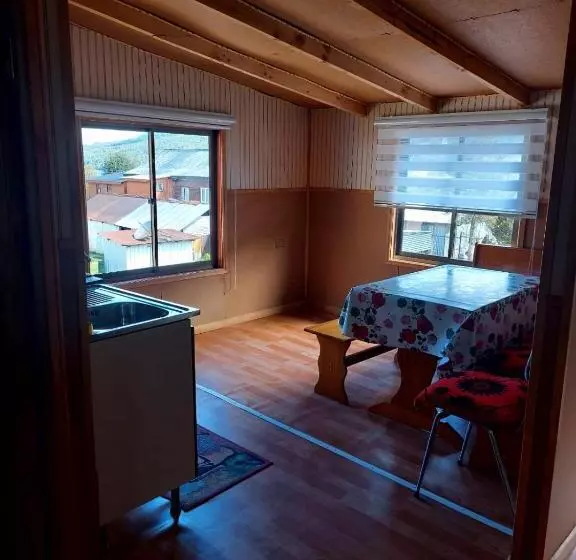 ペンション Hostal Y Cabañas Ventisquero