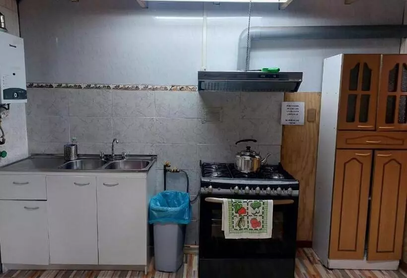 ペンション Hostal Y Cabañas Ventisquero