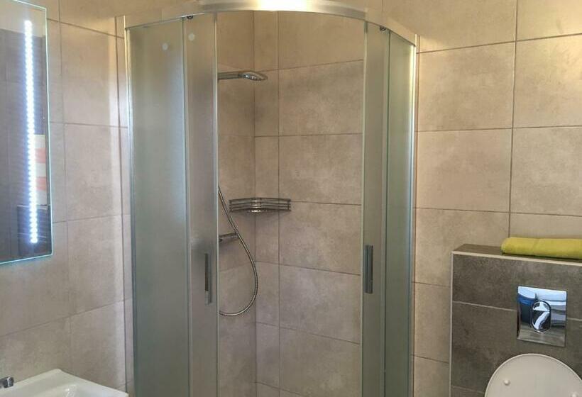 膳宿费 Zevlův Mlýn