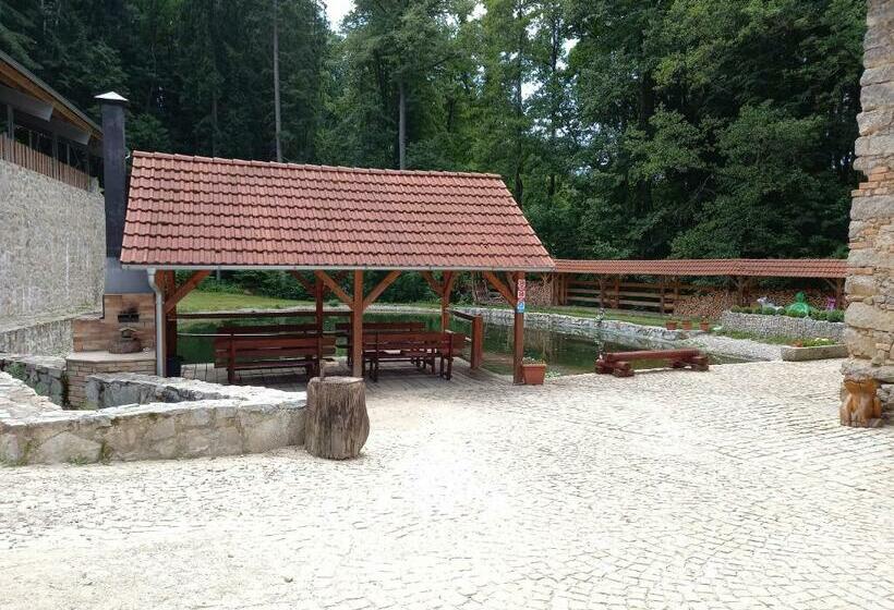 膳宿费 Zevlův Mlýn