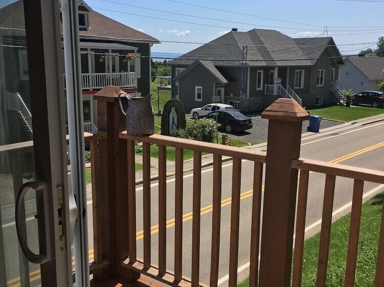 فندق صغير Auberge Le Four à Pain