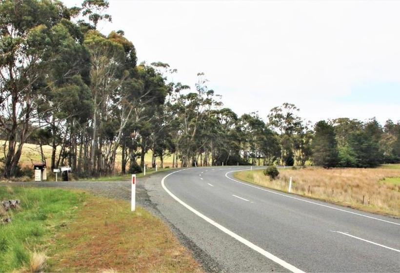 ベッドアンドブレックファースト The Great House Bnb