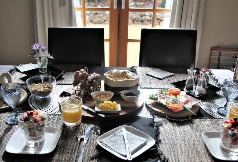 ベッドアンドブレックファースト The Great House Bnb