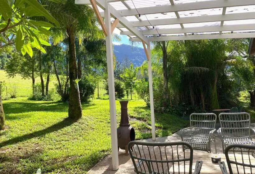 ホテル Birdsong Bellingen Farm