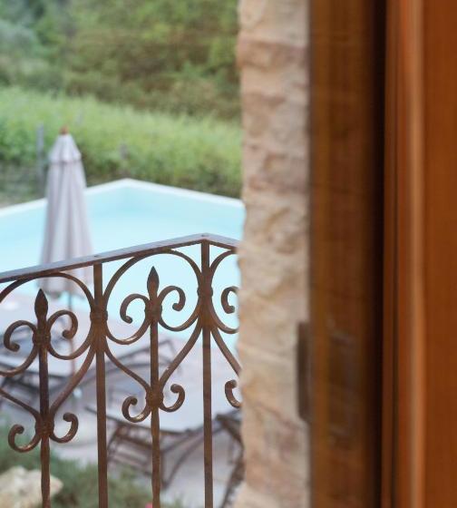 فندق Borgo Baccile By Vini Fantini