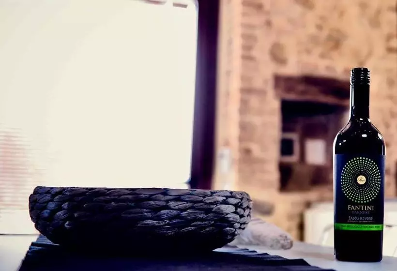 Hotelli Borgo Baccile By Vini Fantini