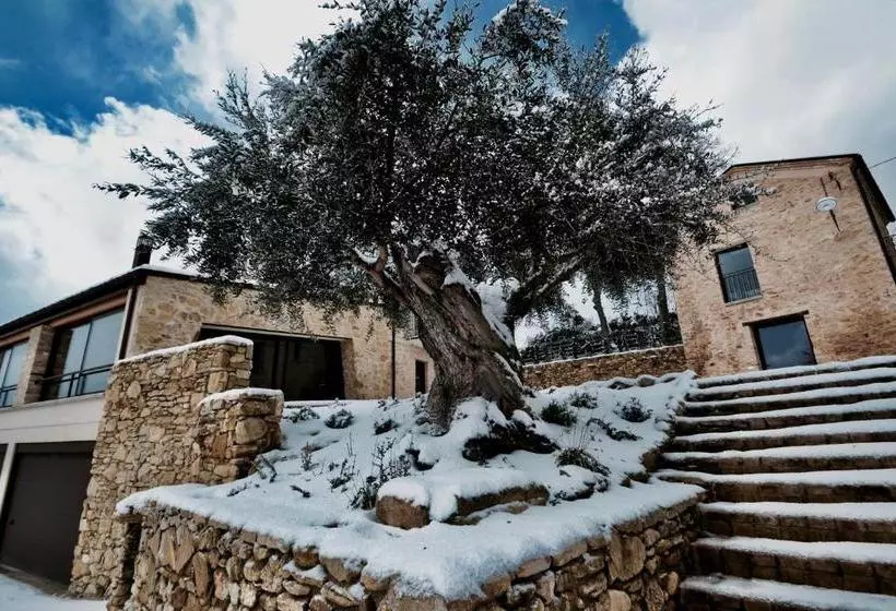 Hotelli Borgo Baccile By Vini Fantini