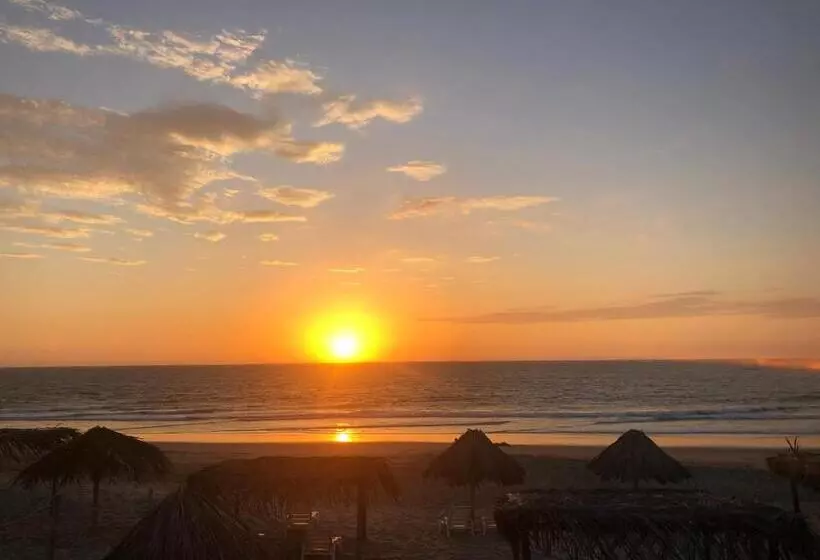 Hotelli Los Cocos De Vichayito