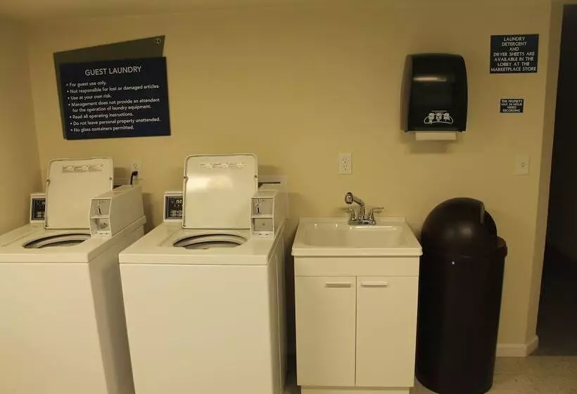 Motelli Boarders Inn & Suites By Cobblestone Hotels   Syracuse