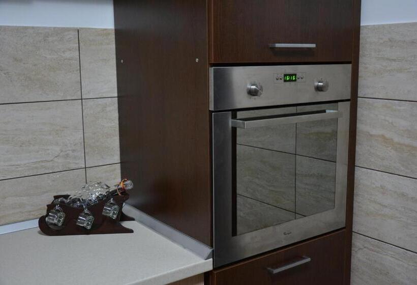 بنسيون Casa Leu