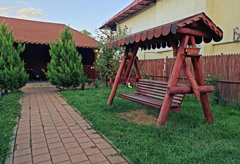 بنسيون Casa Leu