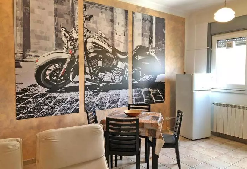 ペンション La Chiocciola Guesthouse Briantea