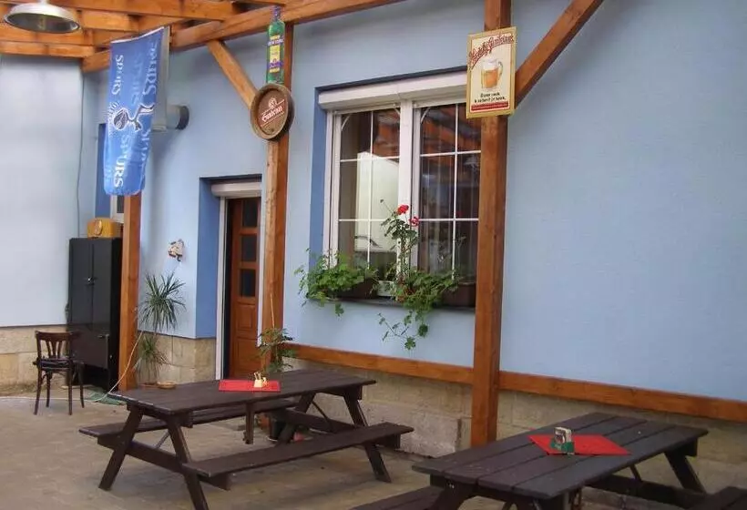 Majatalo Klub U Námořníka