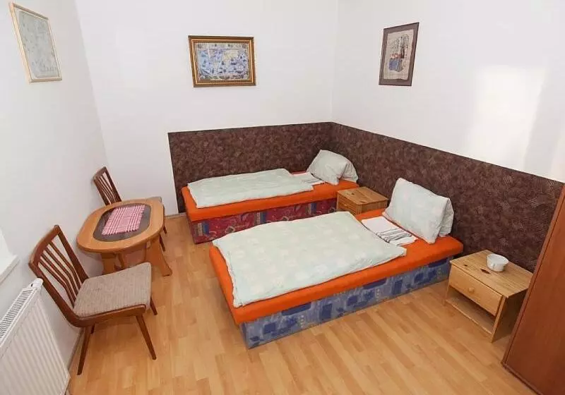 Majatalo Klub U Námořníka