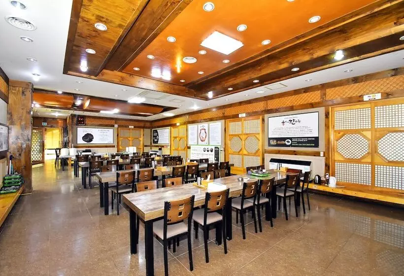 リゾートホテル Sungbochon Youth Hostel   Hostel