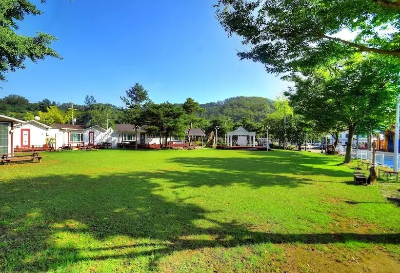 リゾートホテル Sungbochon Youth Hostel   Hostel