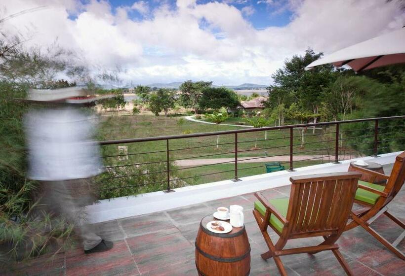 Resort The Serai Kabini