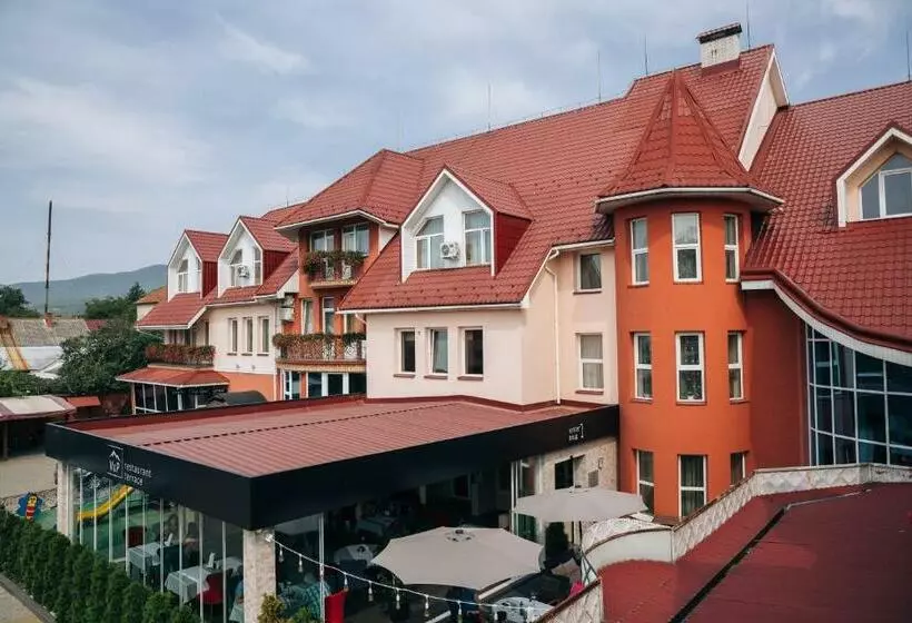 V&p Hotel & Restaurant