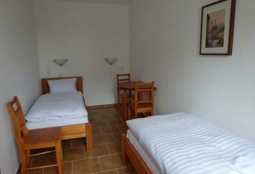 فندق صغير Hostinec U Janatů S Ubytováním