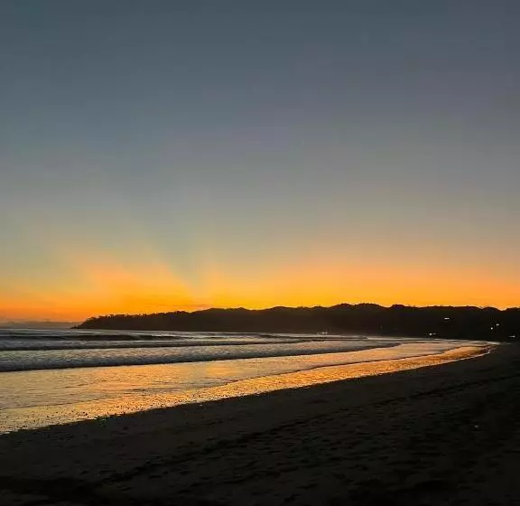 ユースホステル La Choza Playa Venao