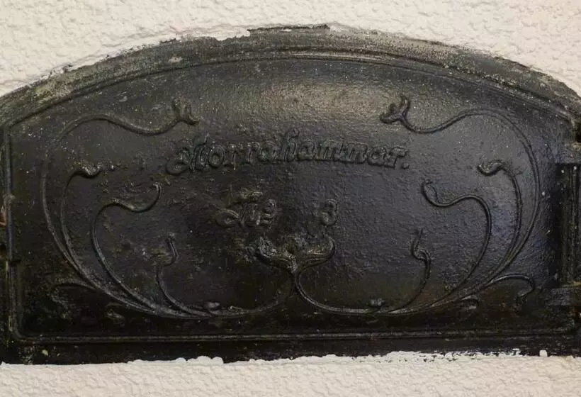 Retkeilymaja Lilla Trulla Gårdshotell   Feels Like Home