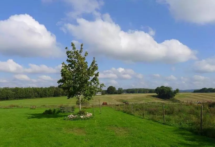 Retkeilymaja Lilla Trulla Gårdshotell   Feels Like Home