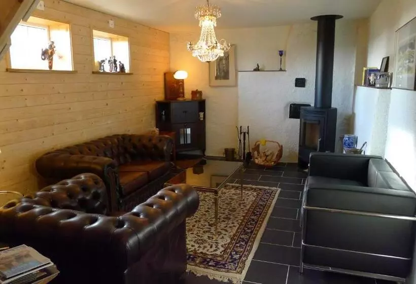 Retkeilymaja Lilla Trulla Gårdshotell   Feels Like Home