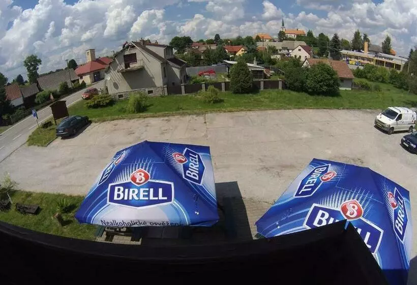 ユースホステル Restaurace Penzion Rafael