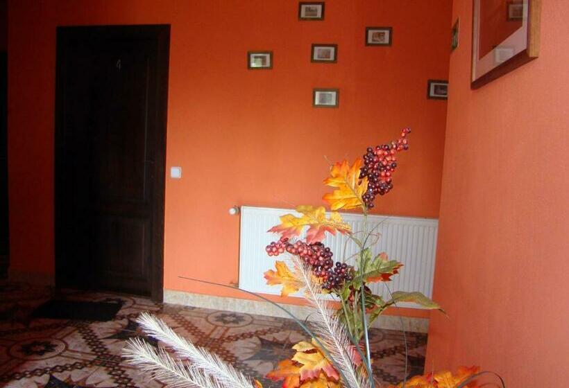 הוסטל Restaurace Penzion Rafael