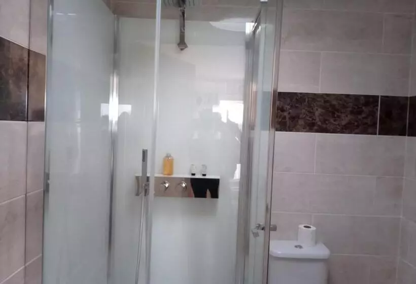 ベッドアンドブレックファースト Fox And Hounds Country Inn