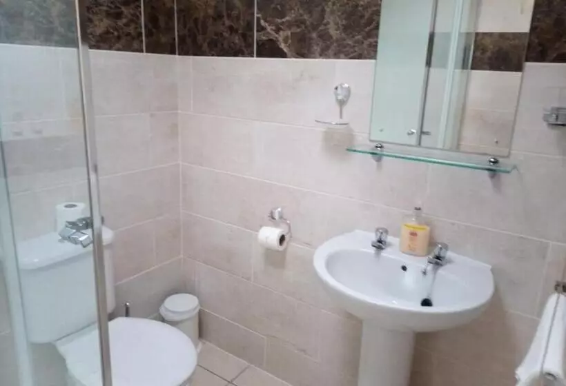 ベッドアンドブレックファースト Fox And Hounds Country Inn