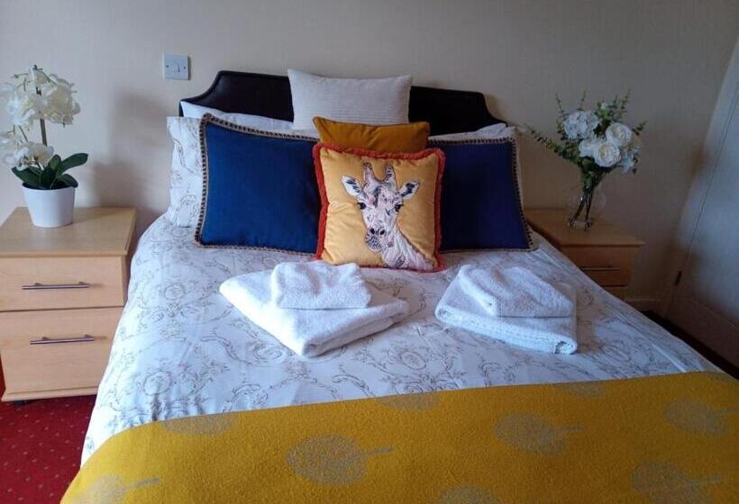 ベッドアンドブレックファースト Fox And Hounds Country Inn